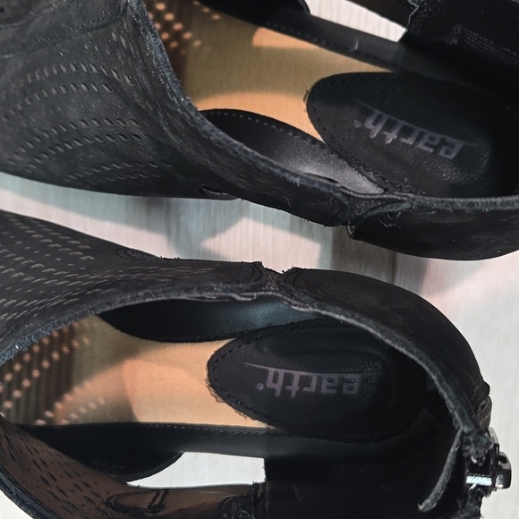 Earth Women's Keri Black Peep-Toe Ankle Boots Leather Heels Shoes Sz 6.5B - Picture 6 of 10